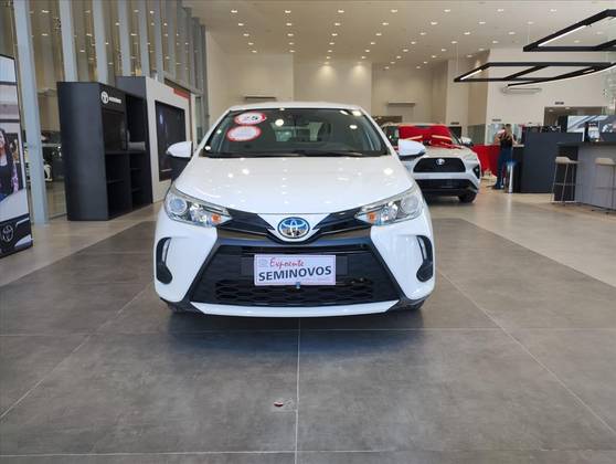 TOYOTA YARIS 1.5 16V FLEX SEDAN XS MULTIDRIVE TOYOTA YARIS 1.5 16V FLEX SEDAN XS MULTIDRIVE
